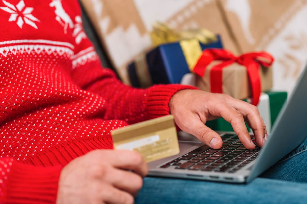 Crimes digitais: proteja-se nas festas de fim de ano