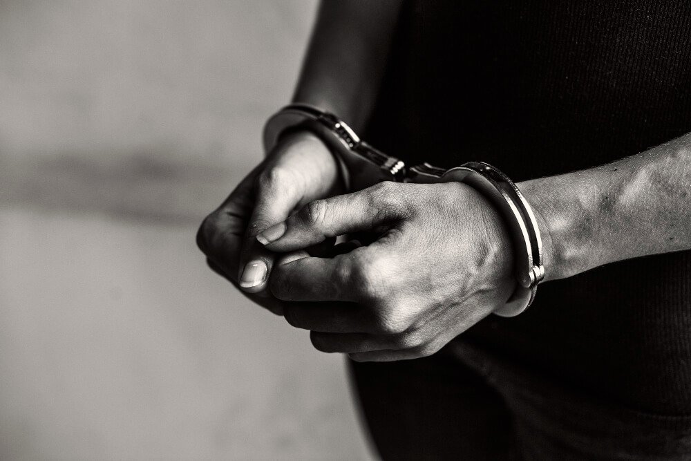 Reincidência criminal: entenda o que muda na pena